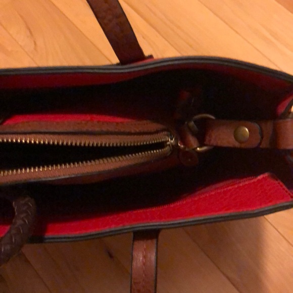 Red bag - Picture 2 of 8